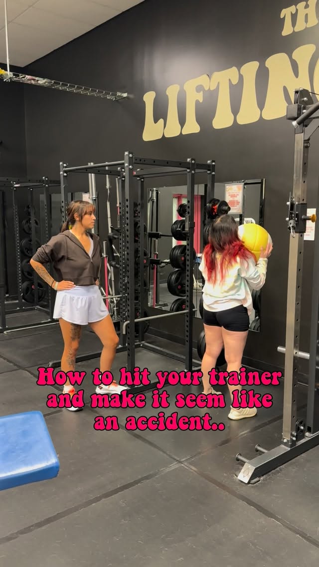 We teach more than weightlifting at this gym 🤷‍♀️😂💀 #theliftinglab #gym #gymhumor #fitfam #womenhelpingwomen